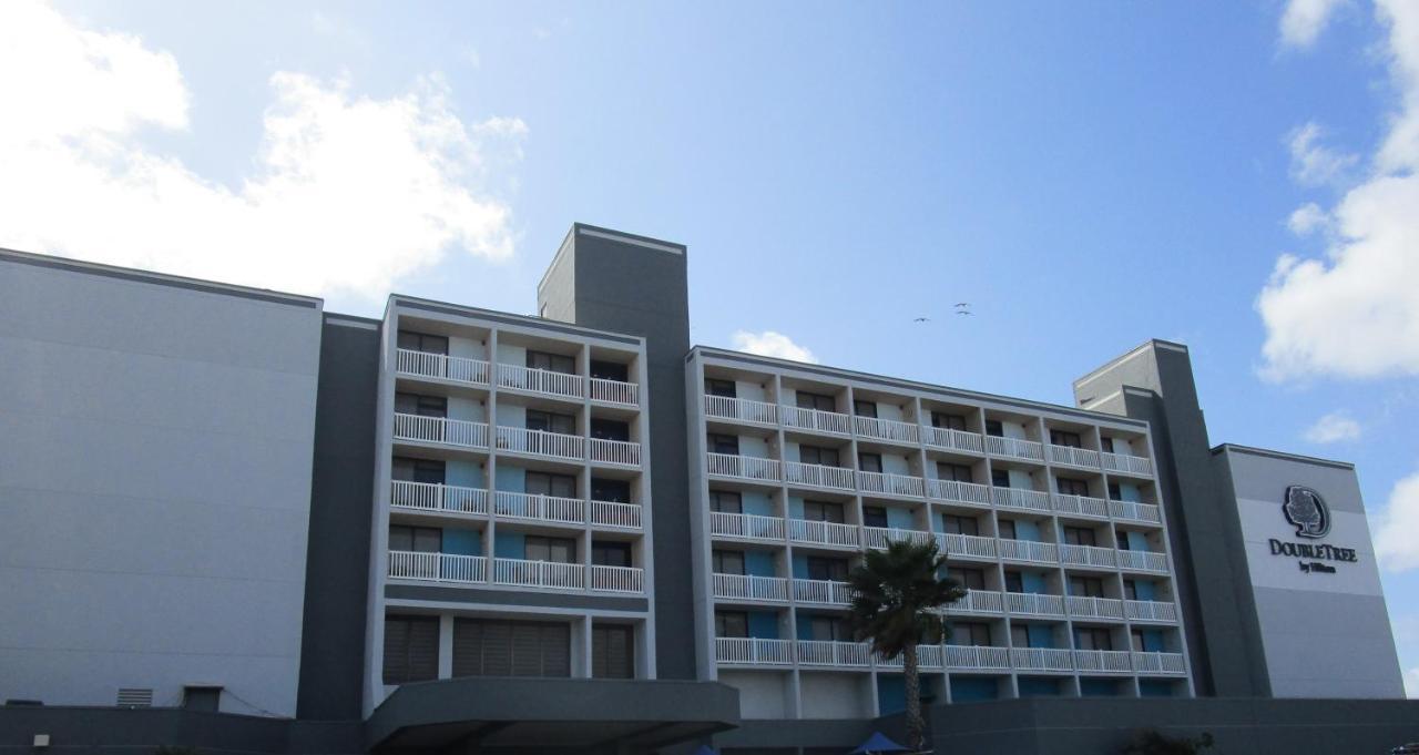 Doubletree By Hilton Beachfront 4*