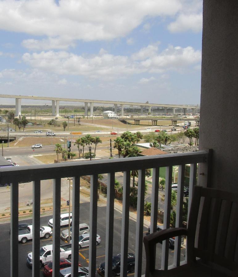 Doubletree By Hilton Beachfront Hotel