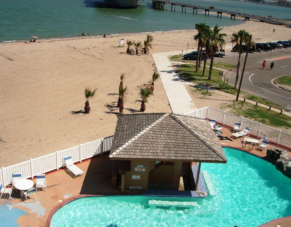 Doubletree By Hilton Beachfront Hotel 4*